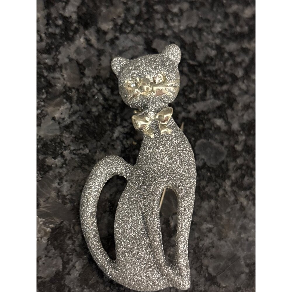 Vintage Silver Glitter Cat Brooch Pin With Bow Tie Rhinestone eyes
